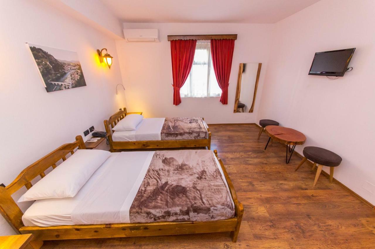 Heraklis 3* Berat